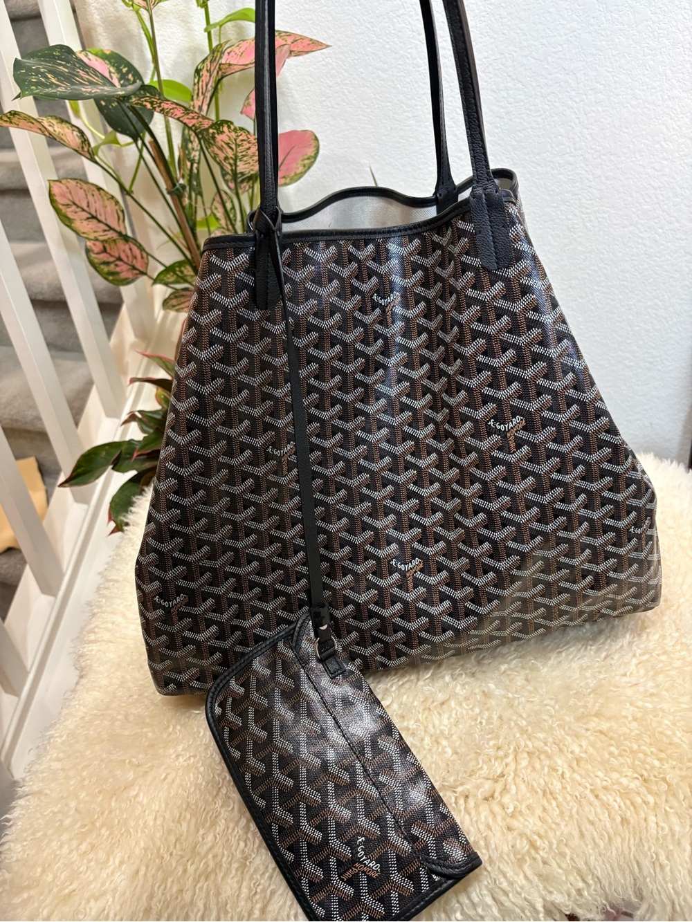 Goyard Saint Louis GM Black tote bag *EUC - Picture 3 of 11